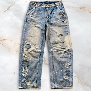 Oh Distressed Embroidered Blue Barrel Jeans 26 inseam